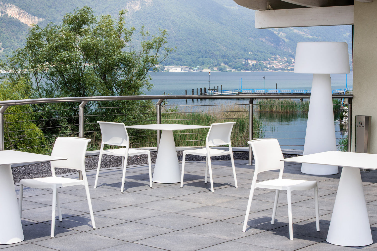 Pedrali Ikon 865 – picior de masă, în culori la alegere