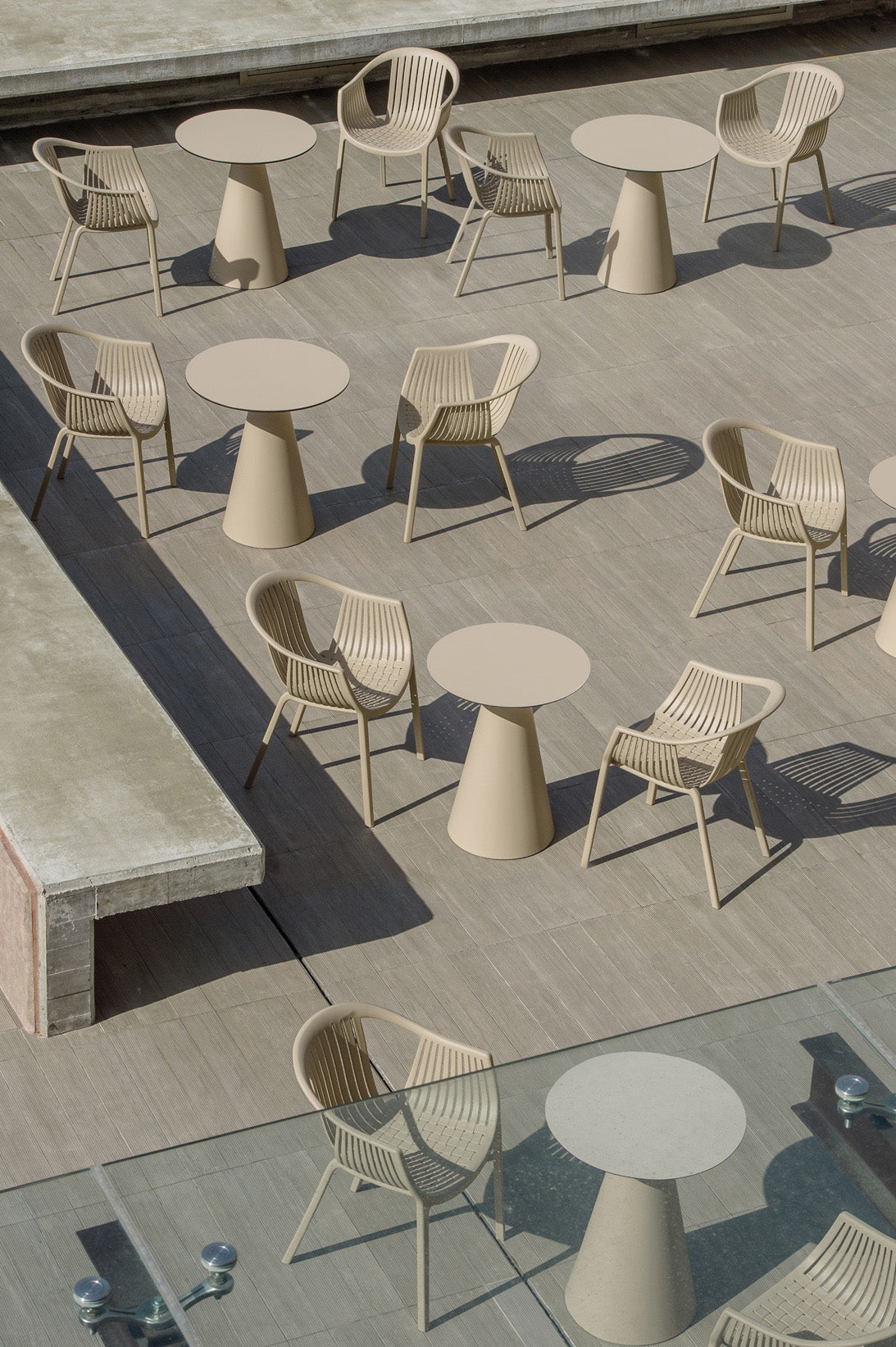 Pedrali Ikon 865 – picior de masă, în culori la alegere