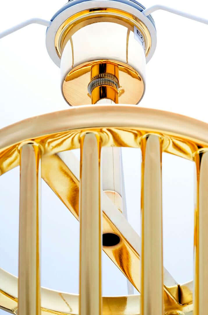 Lampă de podea Holmes aurie cu abajur negru - metalMobCenter