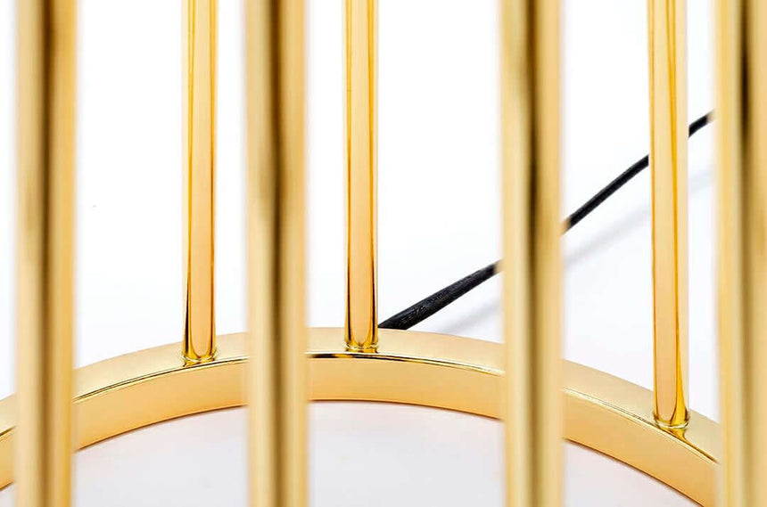 Lampă de podea Holmes aurie cu abajur negru - metalMobCenter