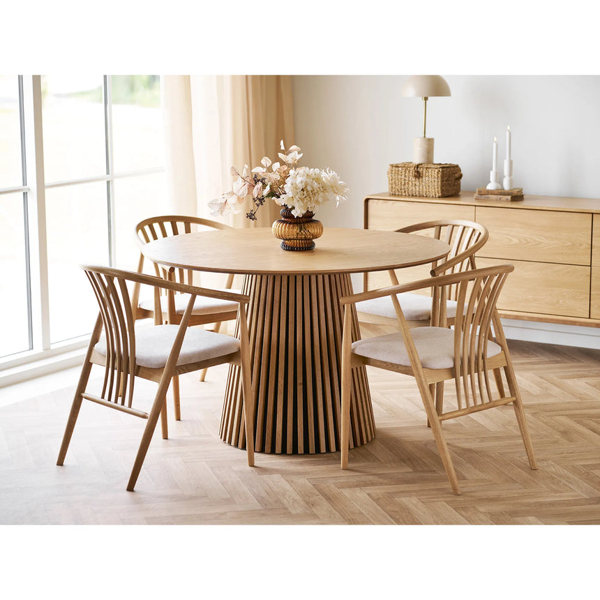 Masă de dining Osaka, ø120 cm - culoare stejar naturMobCenter