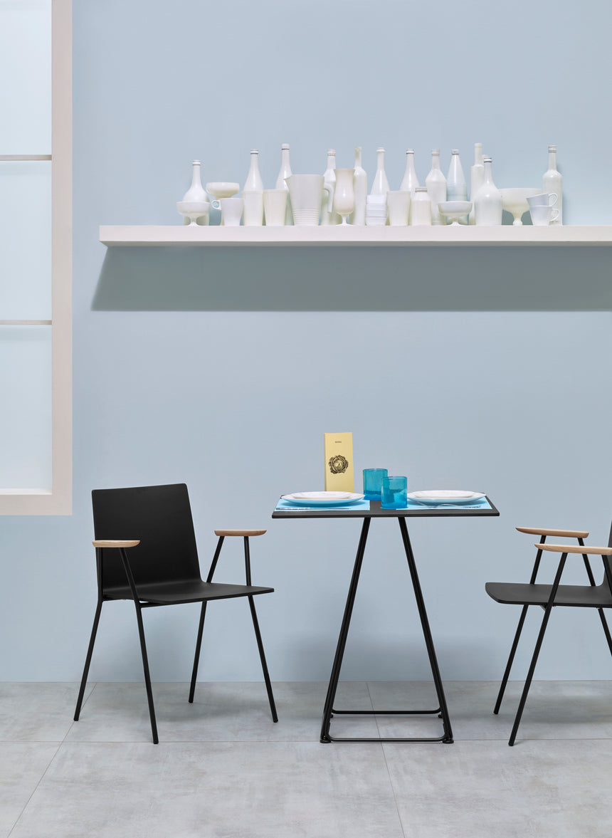 Pedrali Lunar 5440 – picior de masă, în culori la alegere