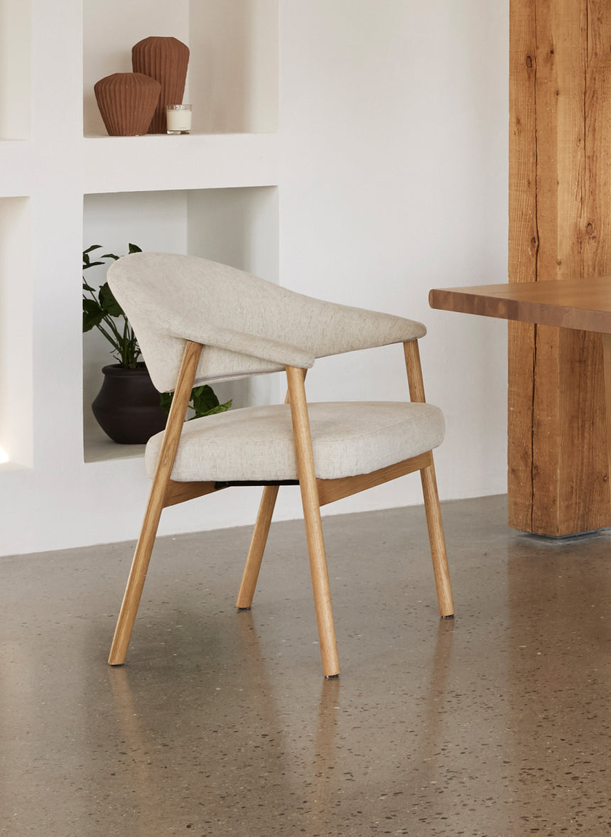 Scaun de dining ELK din lemn de stejar, culoare nisipMobCenter