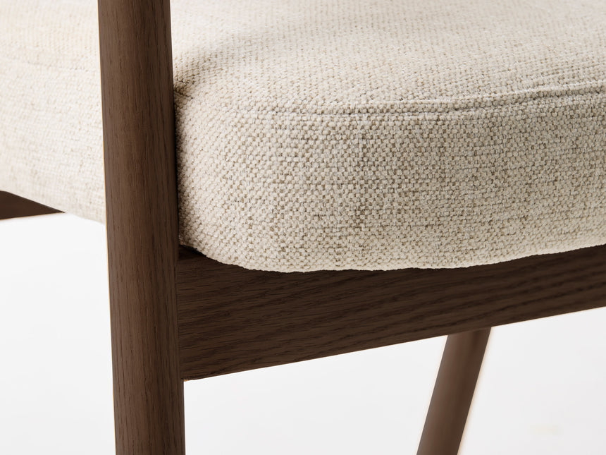 Scaun de dining ELK din stejar afumat, culoare nisipMobCenter