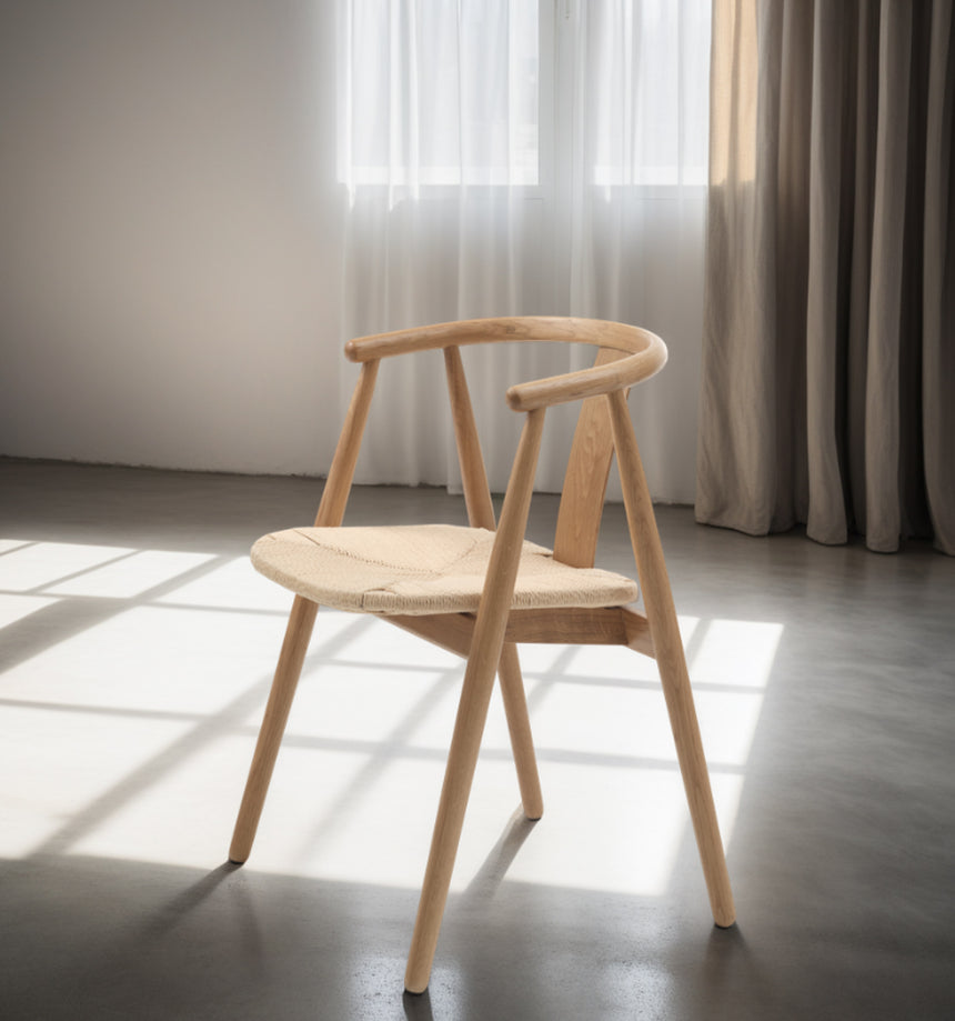 Scaun de dining cu brațe RELATE, cu cadru din stejar naturMobCenter