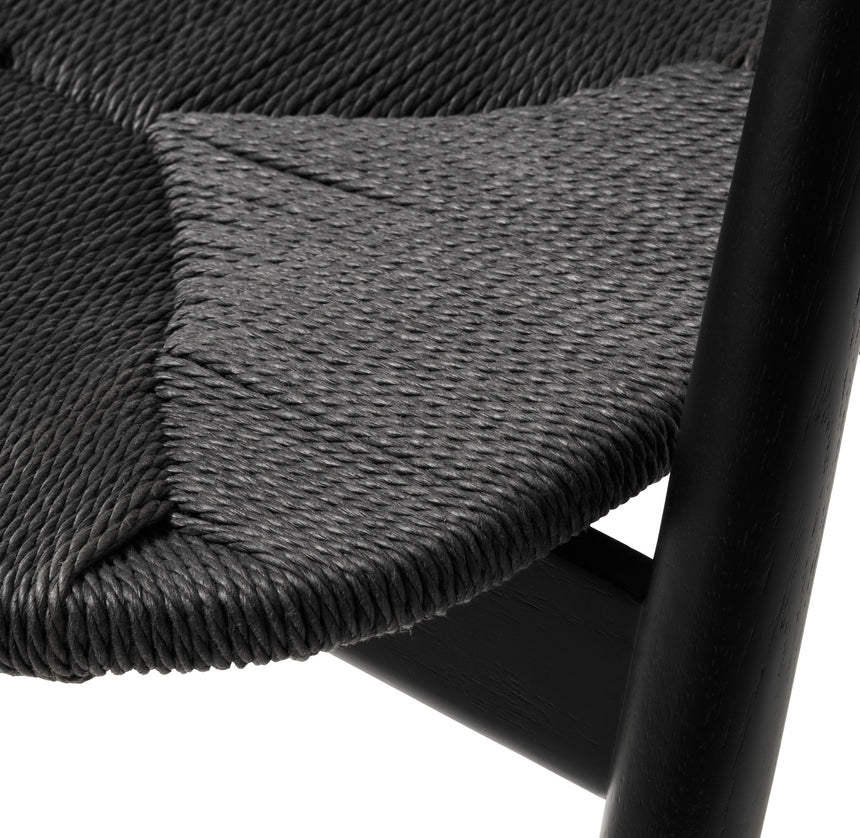 Scaun de dining cu brațe RELATE, cu cadru din stejar negruMobCenter