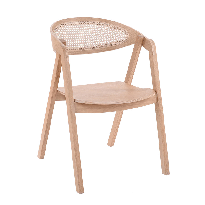 Scaun de restaurant Guru C – disponibil în culori la alegereMobCenter