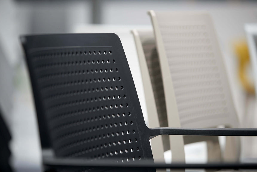 Scaun exterior Emi II. – culori variatMobCenter