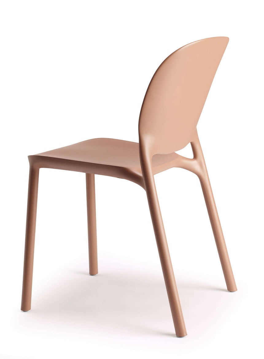 Scaun exterior Hug I. – culori variateMobCenter