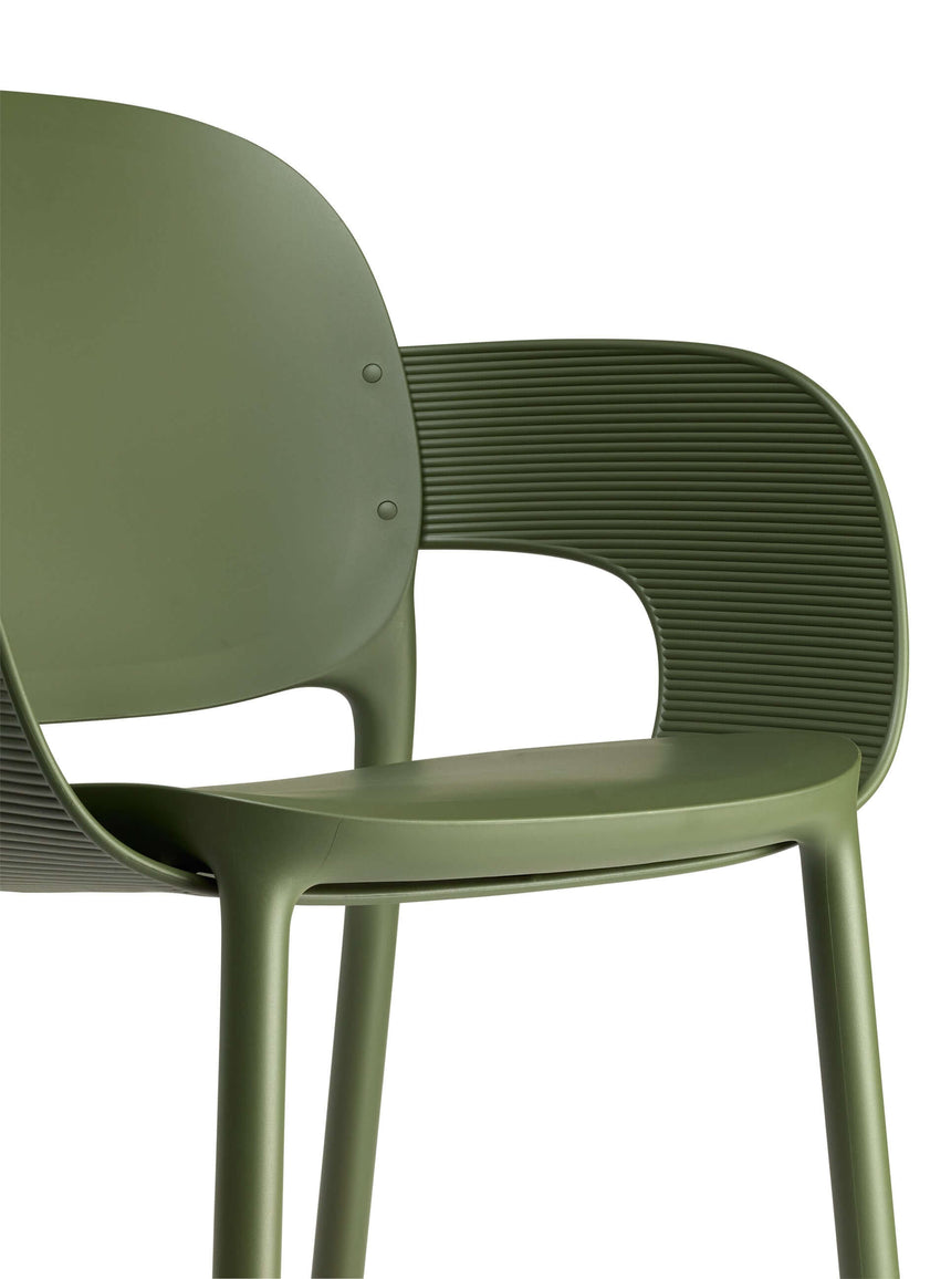 Scaun exterior Hug II. – culori variateMobCenter