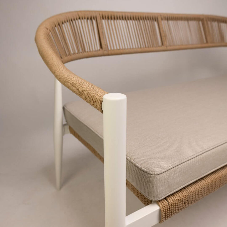 Set lounge de exterior Jonah pentru 4 persoane – alb și naturMobCenter