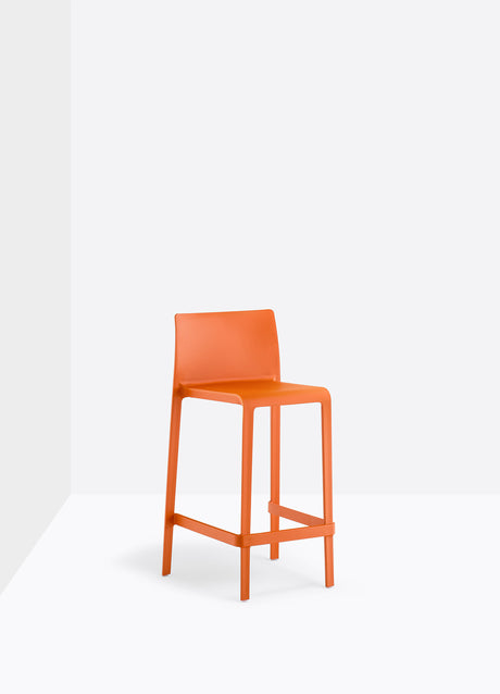 Pedrali Volt 677,678 – scaun bar, confort profesional și design modern