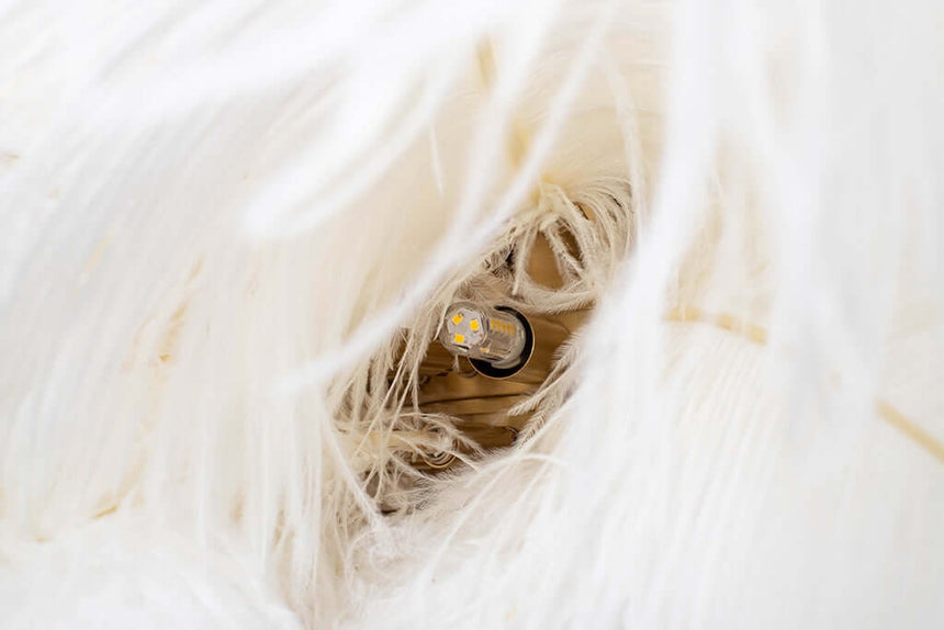 lampă suspendată Tiffany 135 alamă albă/pene naturaleMobCenter