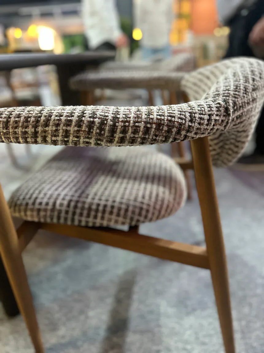 Scaun de dining Milo – larg 65 cm, tapițat