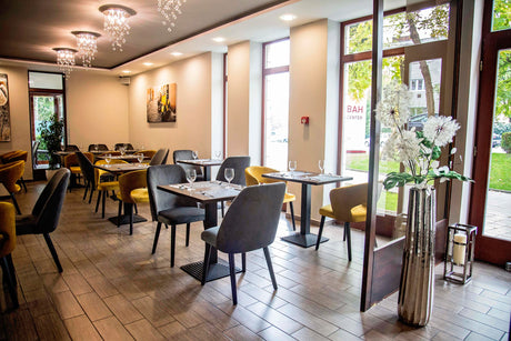 Scaun de dining Crea – cu tapițerie la alegere