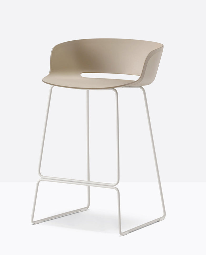 Pedrali Babila 2747 – scaun bar, confort profesional și design modern