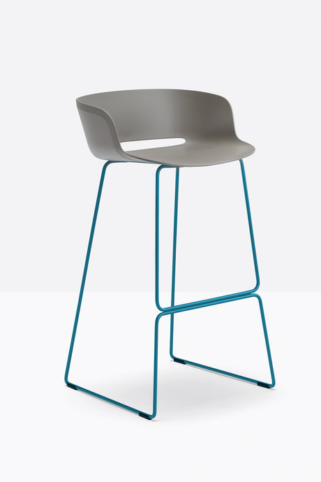 Pedrali Babila 2747 – scaun bar, confort profesional și design modern