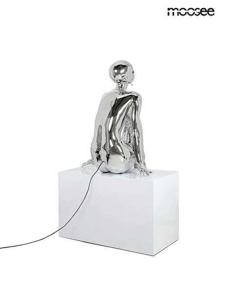 Lampă de podea / sculptură Cyber WomanMobCenter