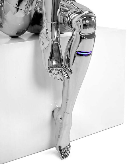 Lampă de podea / sculptură Cyber WomanMobCenter