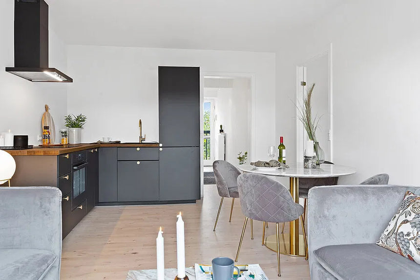 Masă de dining Bolzano, ø110 cm – cu picioare de culoare aurieMobCenter