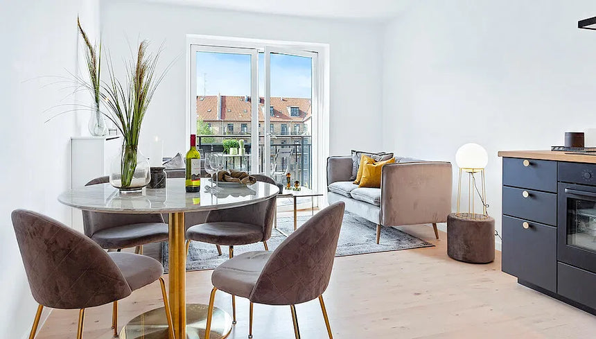 Masă de dining Bolzano, ø110 cm – cu picioare de culoare aurieMobCenter
