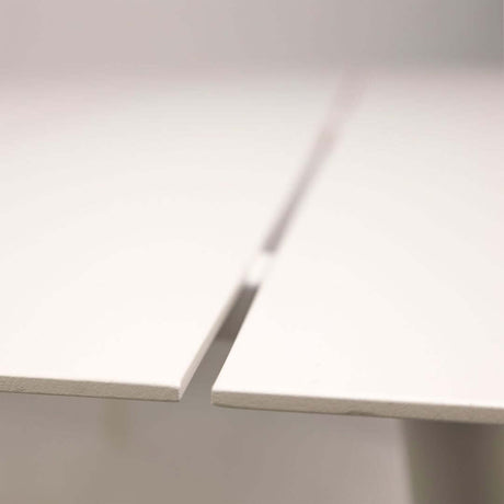 Set lounge de exterior Jonah pentru 4 persoane – alb și naturMobCenter