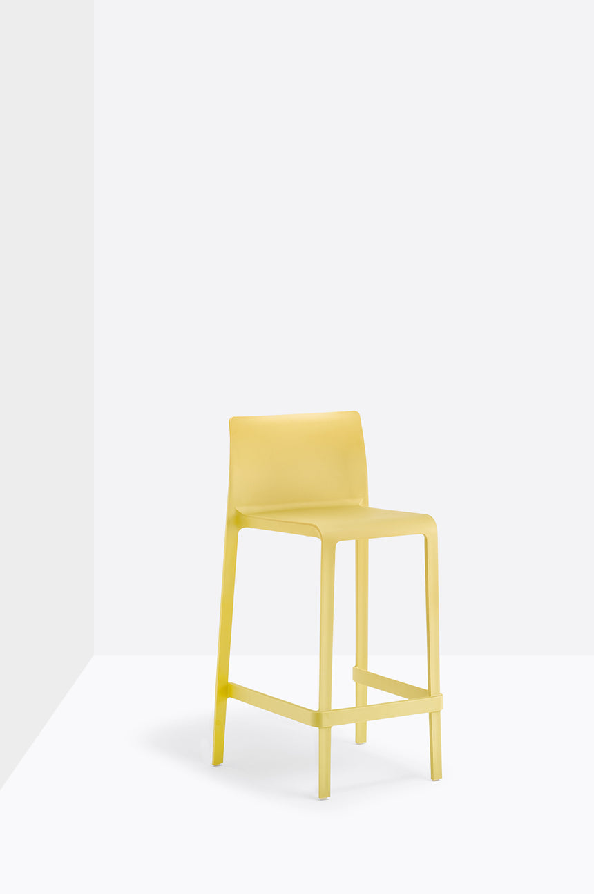 Pedrali Volt 677,678 – scaun bar, confort profesional și design modern