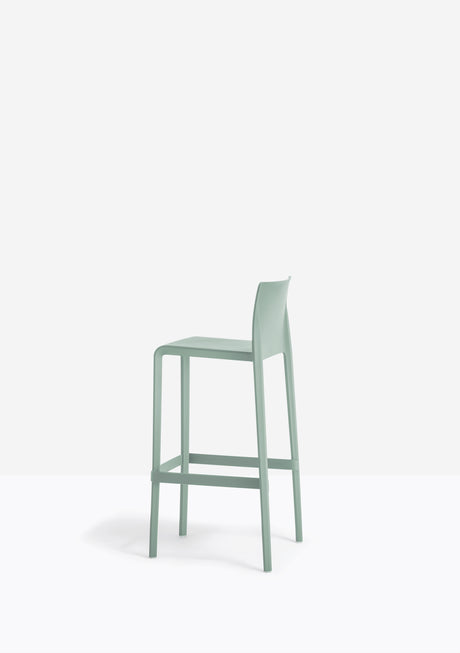 Pedrali Volt 677,678 – scaun bar, confort profesional și design modern