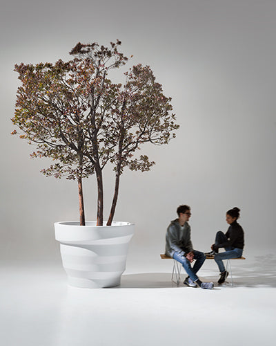 Jardinieră Rebelot – cinci dimensiuni, luminoasă