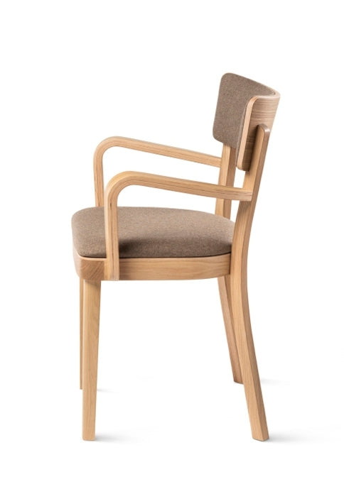 Scaun cu brațe Fameg Solid B-9449/1 tapițat complet