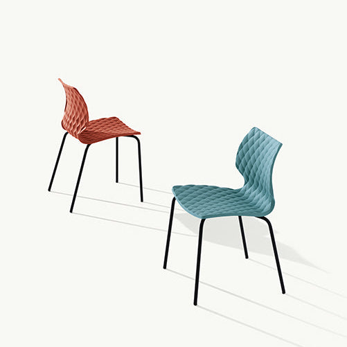 Uni 550 – scaun profesional HoReCa, disponibil în culori variate